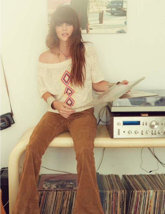 En person i retro/vintage-outfit