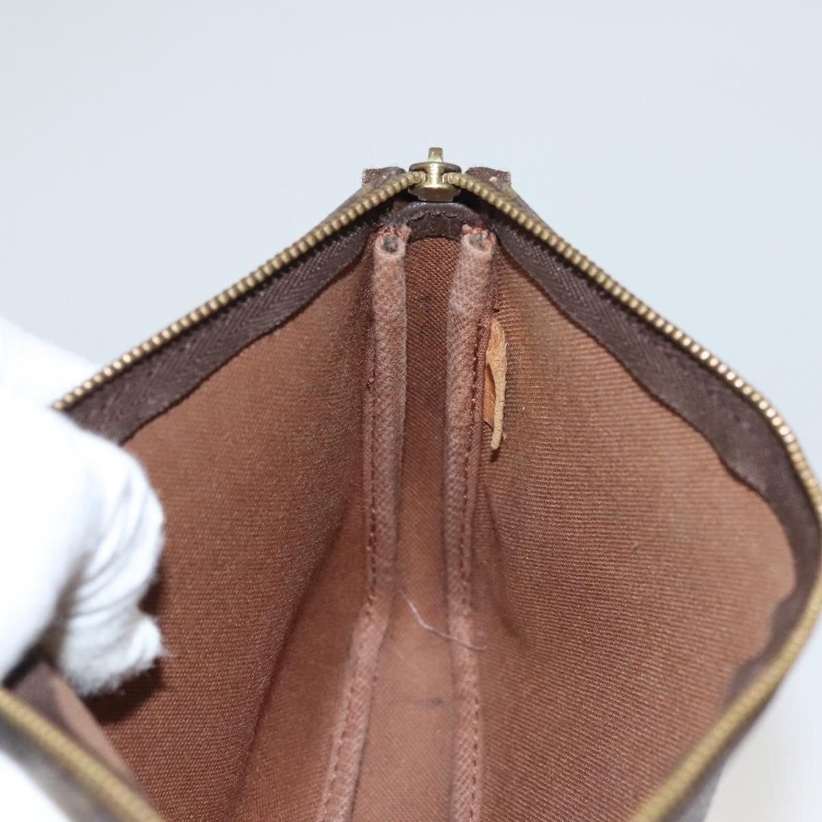Louis Vuitton Pochette veske i Monogram Canvas mønster