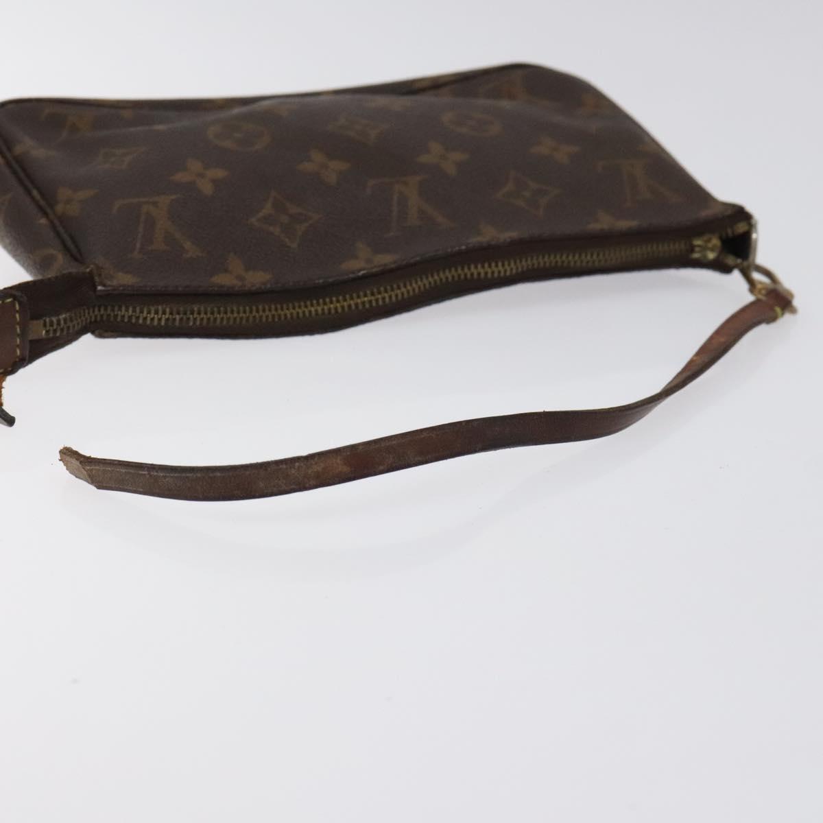 Louis Vuitton Pochette veske i Monogram Canvas mønster