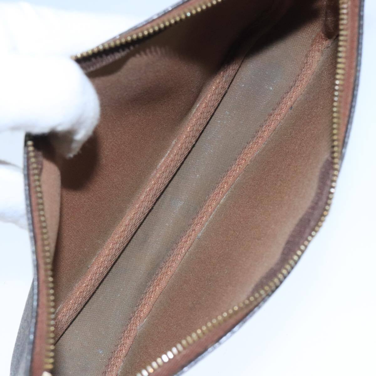 Louis Vuitton Pochette veske i Monogram Canvas mønster