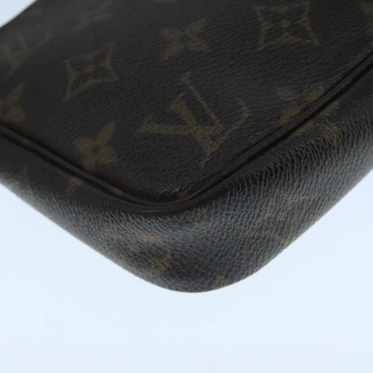 Louis Vuitton Pochette veske i Monogram Canvas mønster