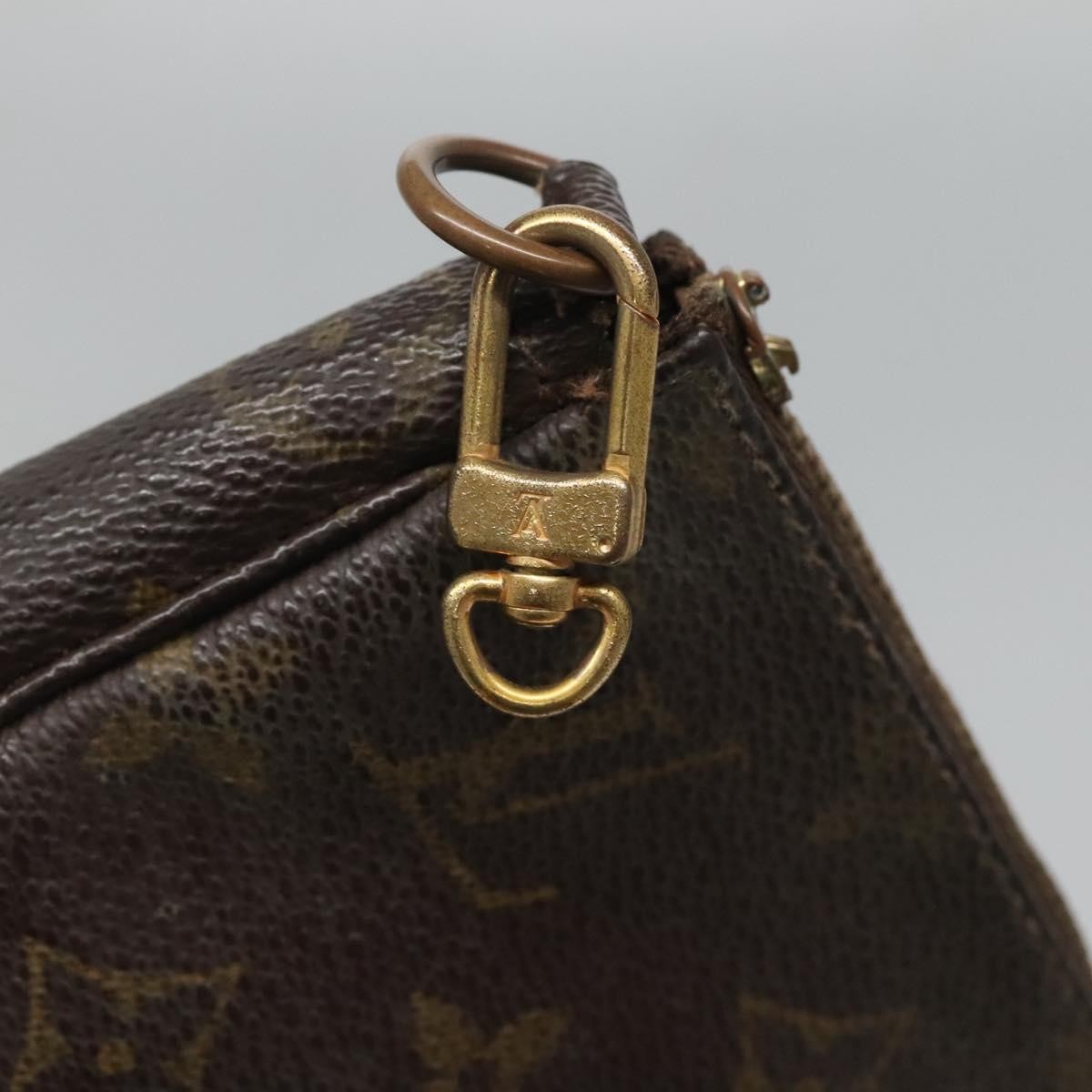 Louis Vuitton Pochette veske i Monogram Canvas mønster