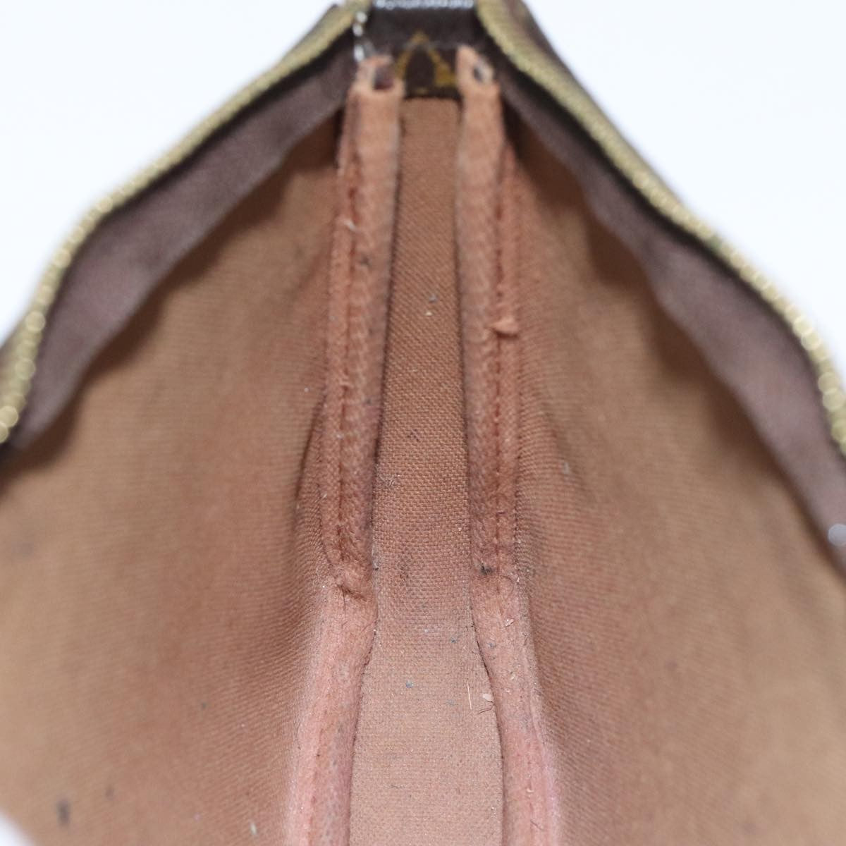 Louis Vuitton Pochette veske i Monogram Canvas mønster