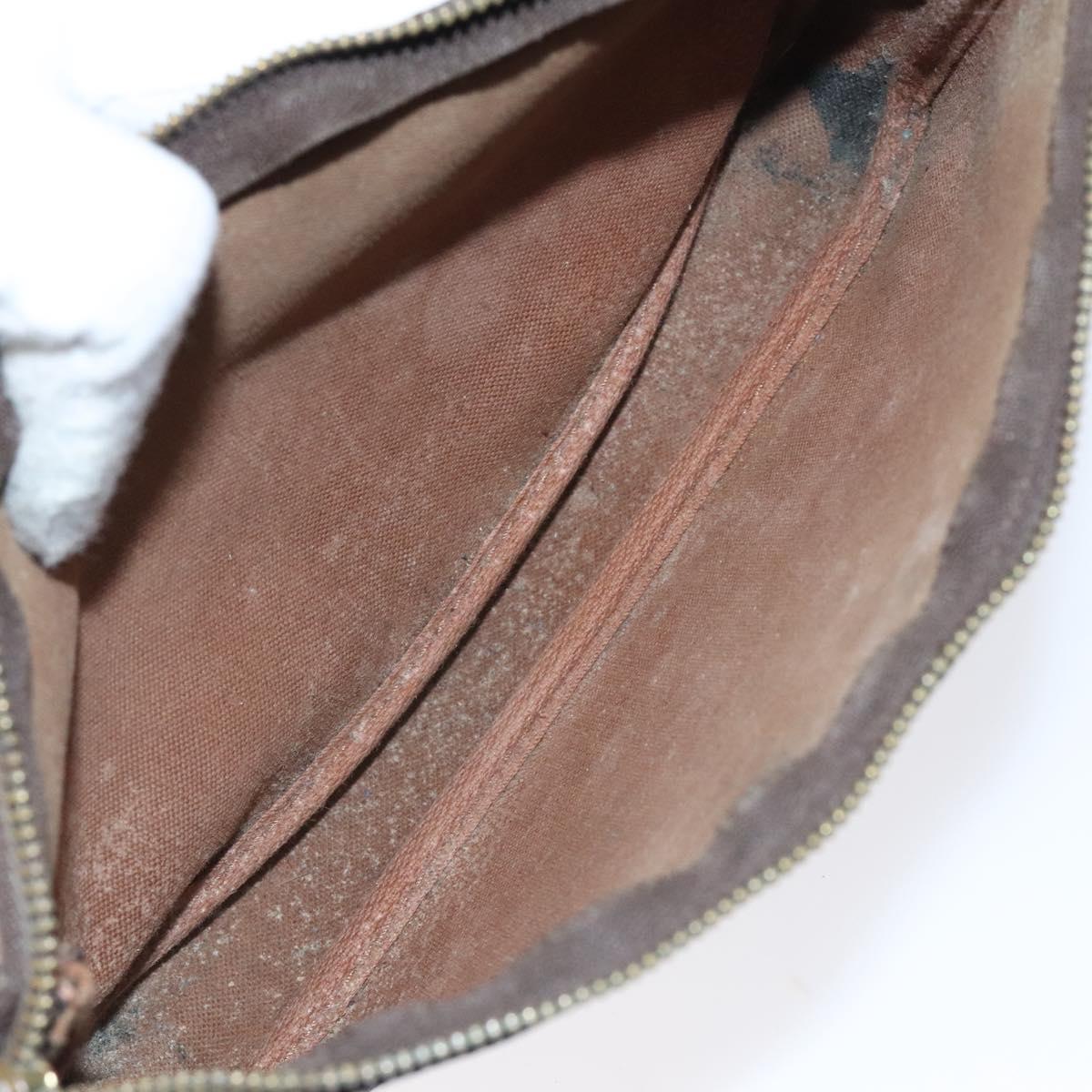 Louis Vuitton Pochette veske i Monogram Canvas mønster