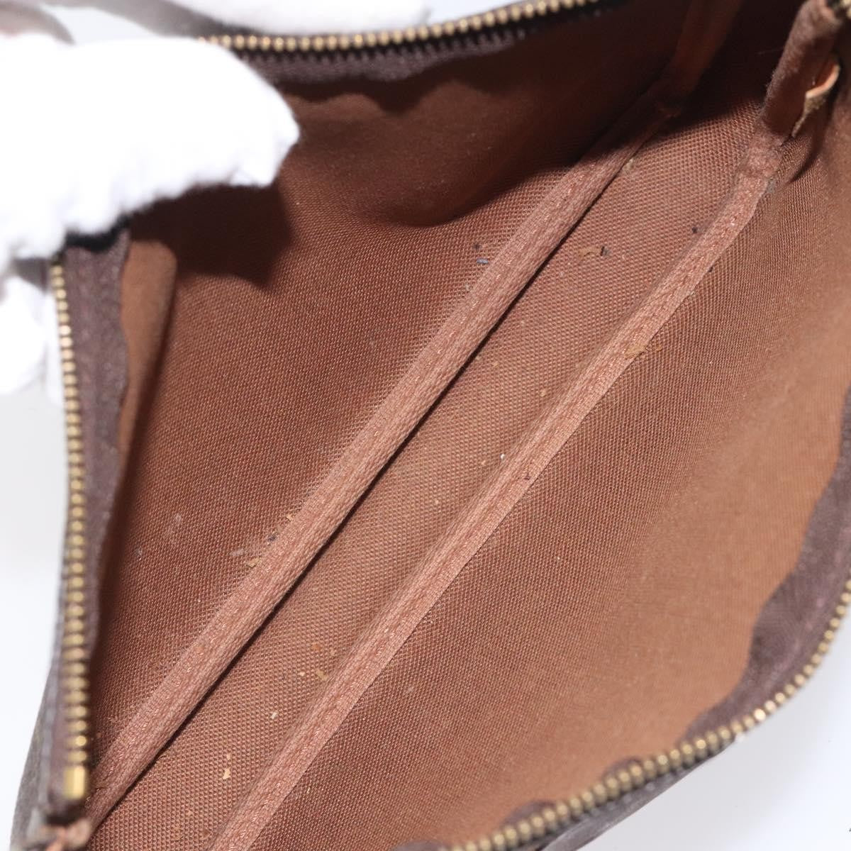 Louis Vuitton Pochette veske i Monogram Canvas mønster
