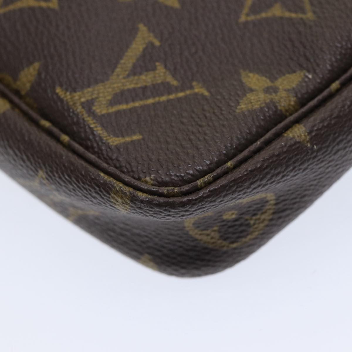 Louis Vuitton Pochette veske i Monogram Canvas mønster