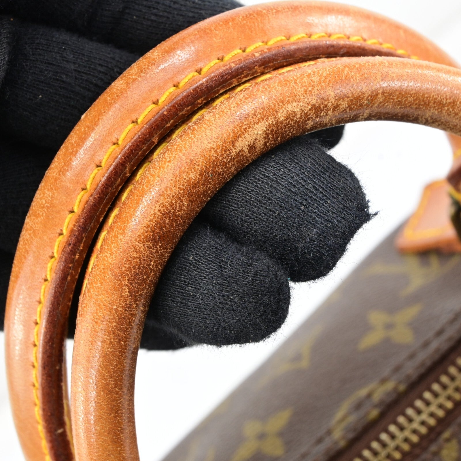 Louis Vuitton Speedy