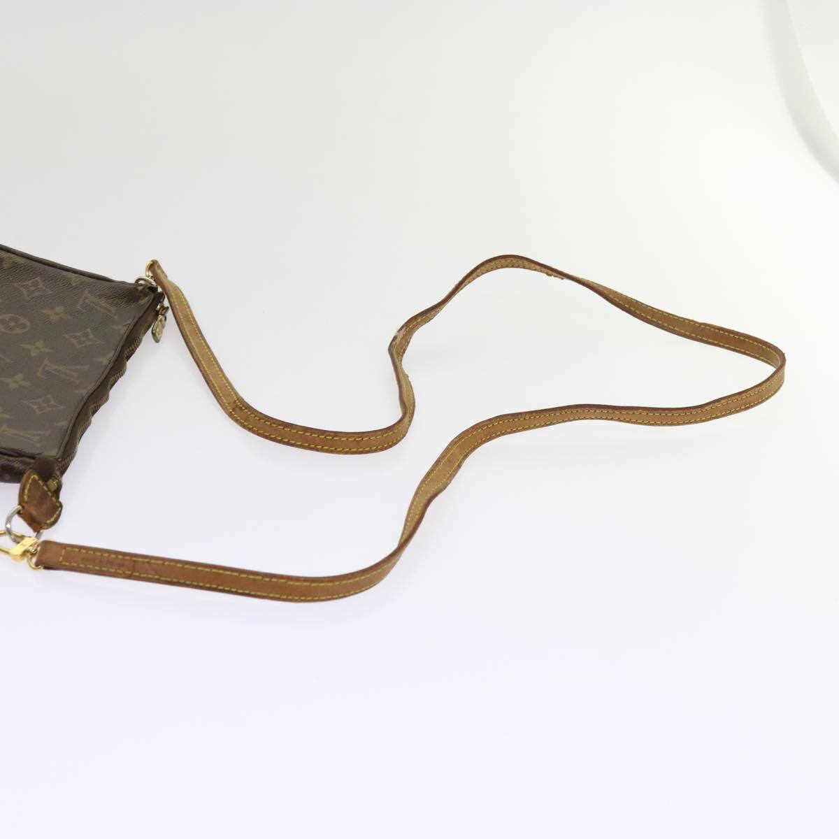 Louis Vuitton Pochette veske i Monogram Canvas mønster