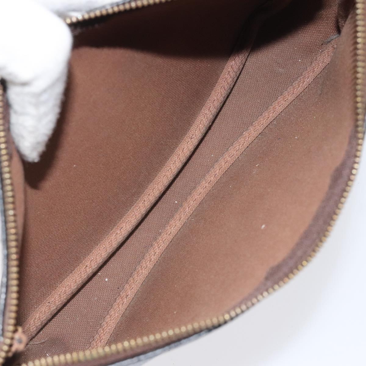 Louis Vuitton Pochette veske i Monogram Canvas mønster