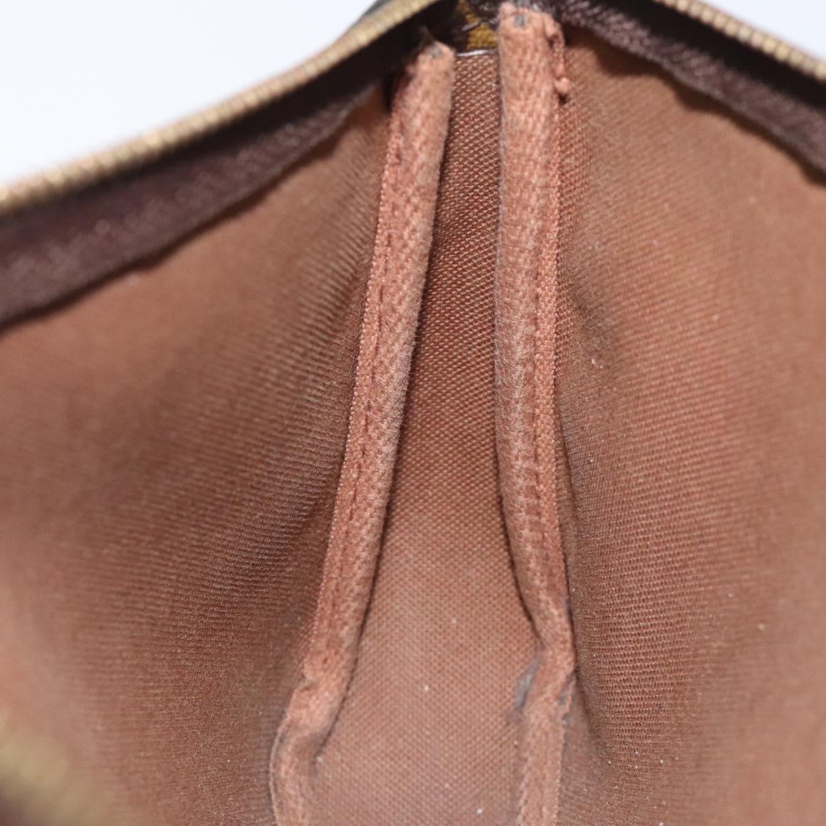 Louis Vuitton Pochette veske i Monogram Canvas mønster