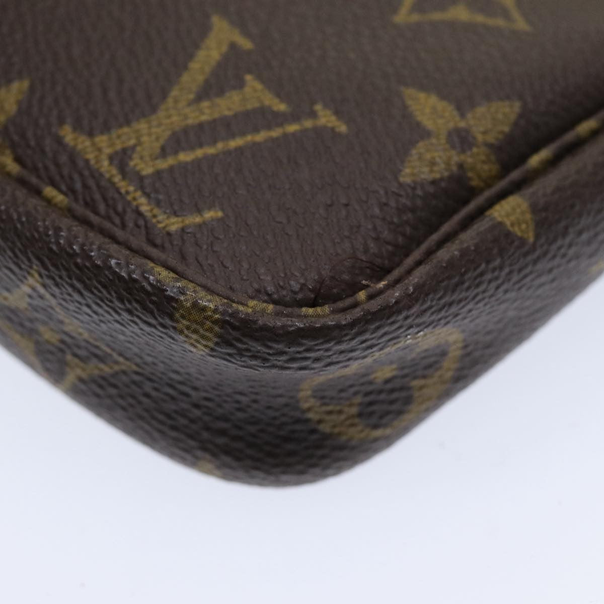 Louis Vuitton Pochette veske i Monogram Canvas mønster