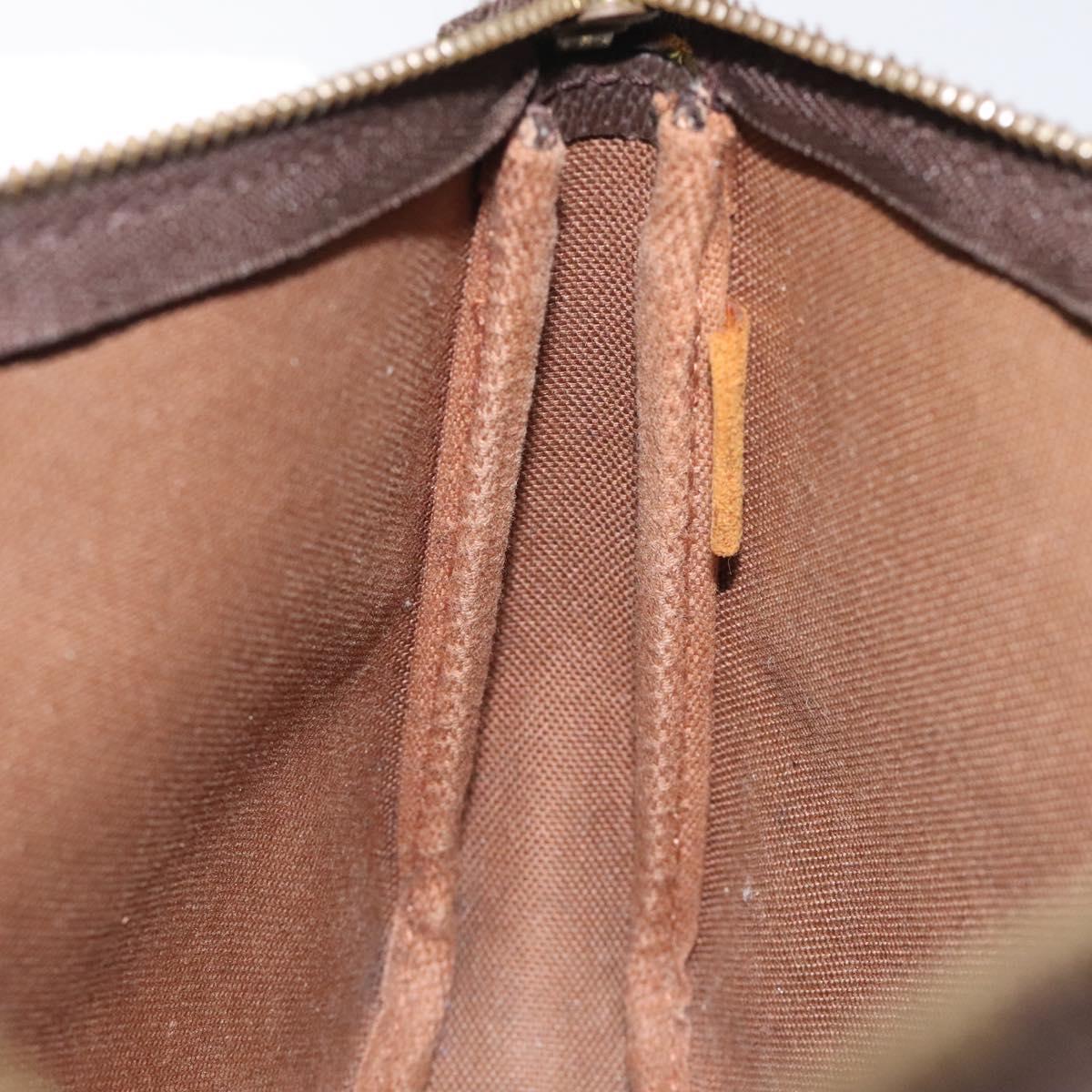 Louis Vuitton Pochette veske i Monogram Canvas mønster