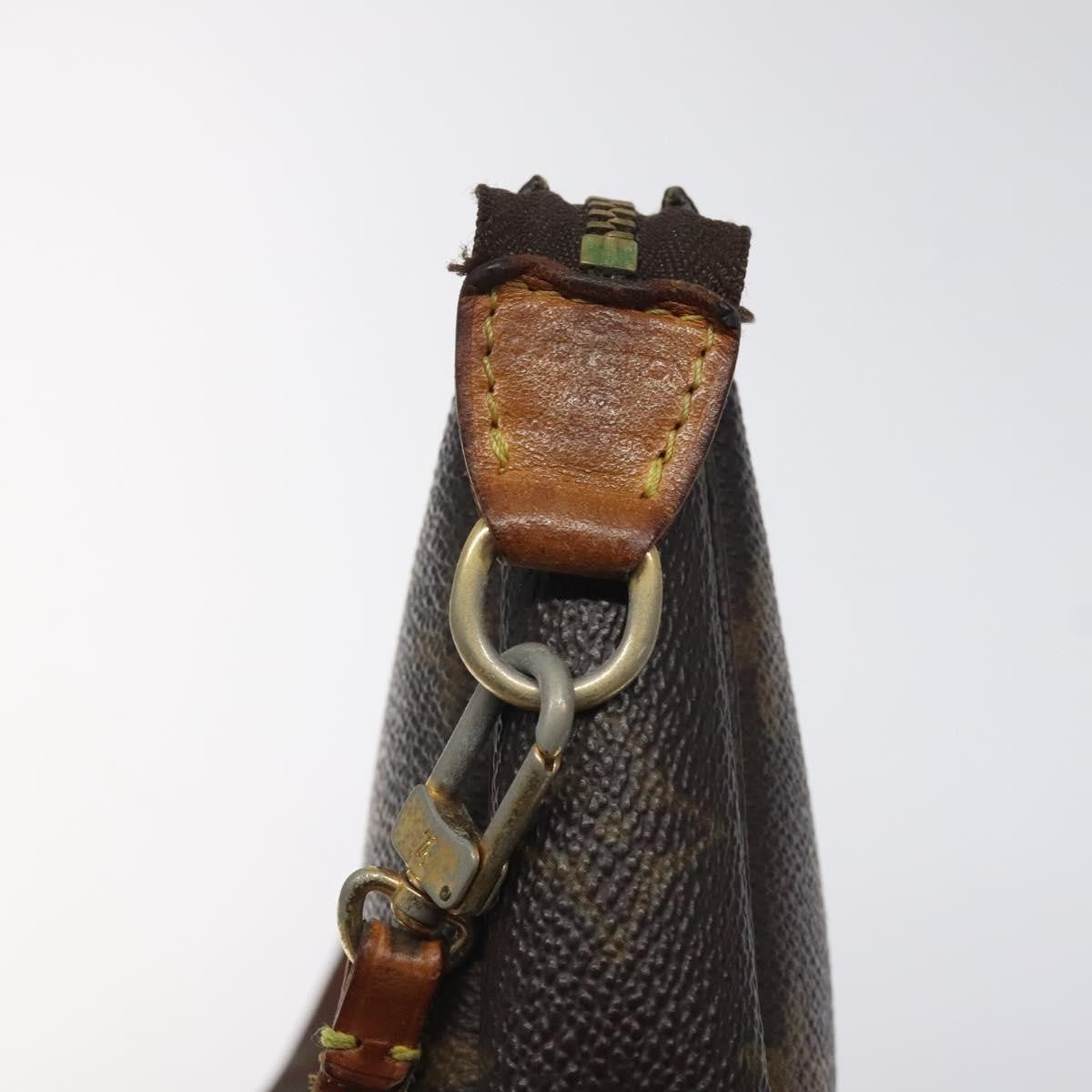 Louis Vuitton Pochette veske i Monogram Canvas mønster