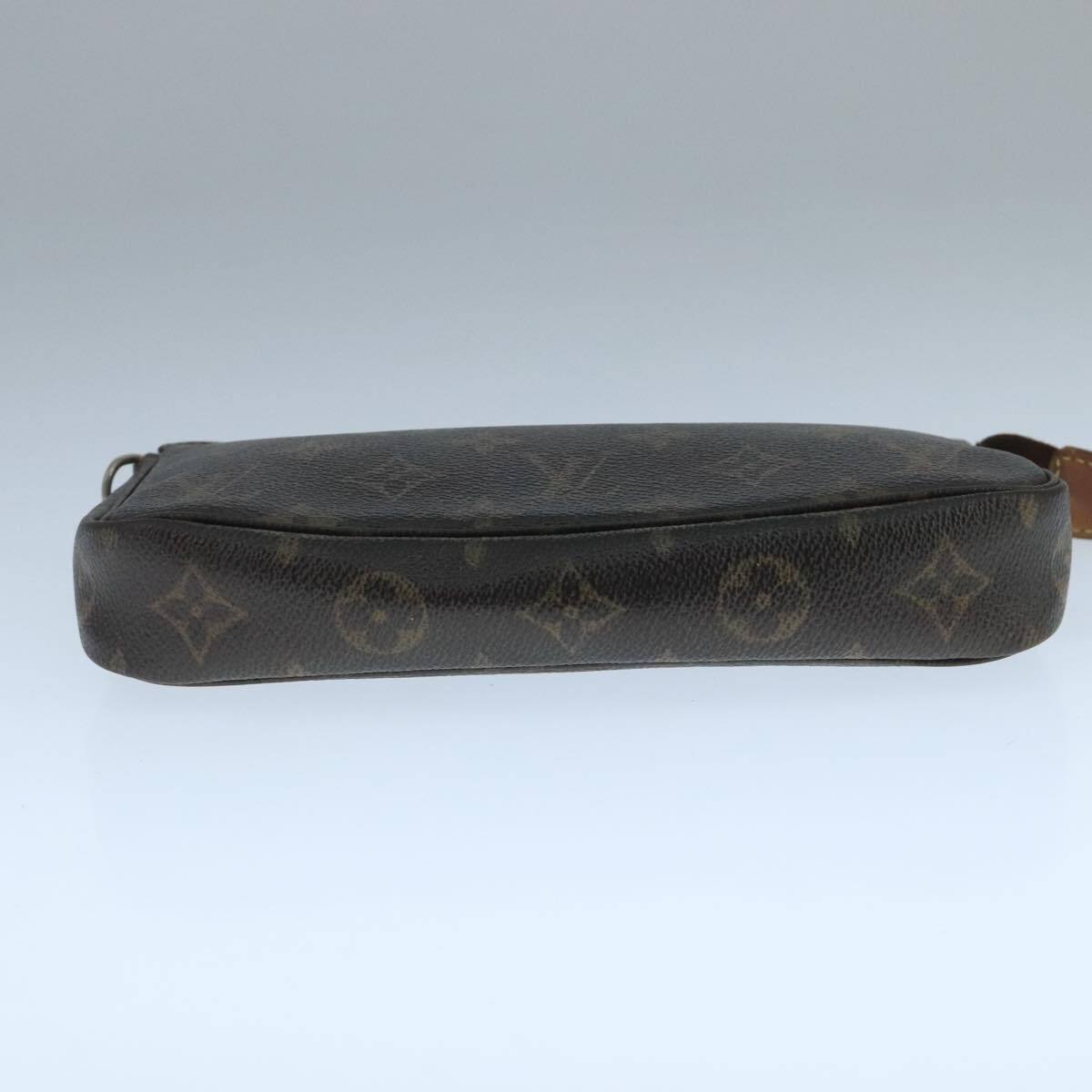 Louis Vuitton Pochette veske i Monogram Canvas mønster