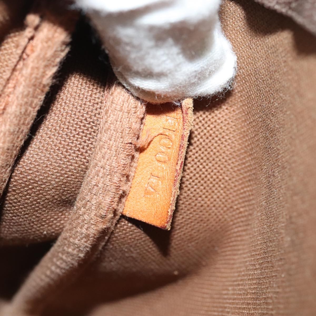 Louis Vuitton Pochette Accessoires – Monogram Canvas