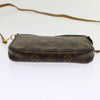 Louis Vuitton Pochette veske i Monogram Canvas mønster