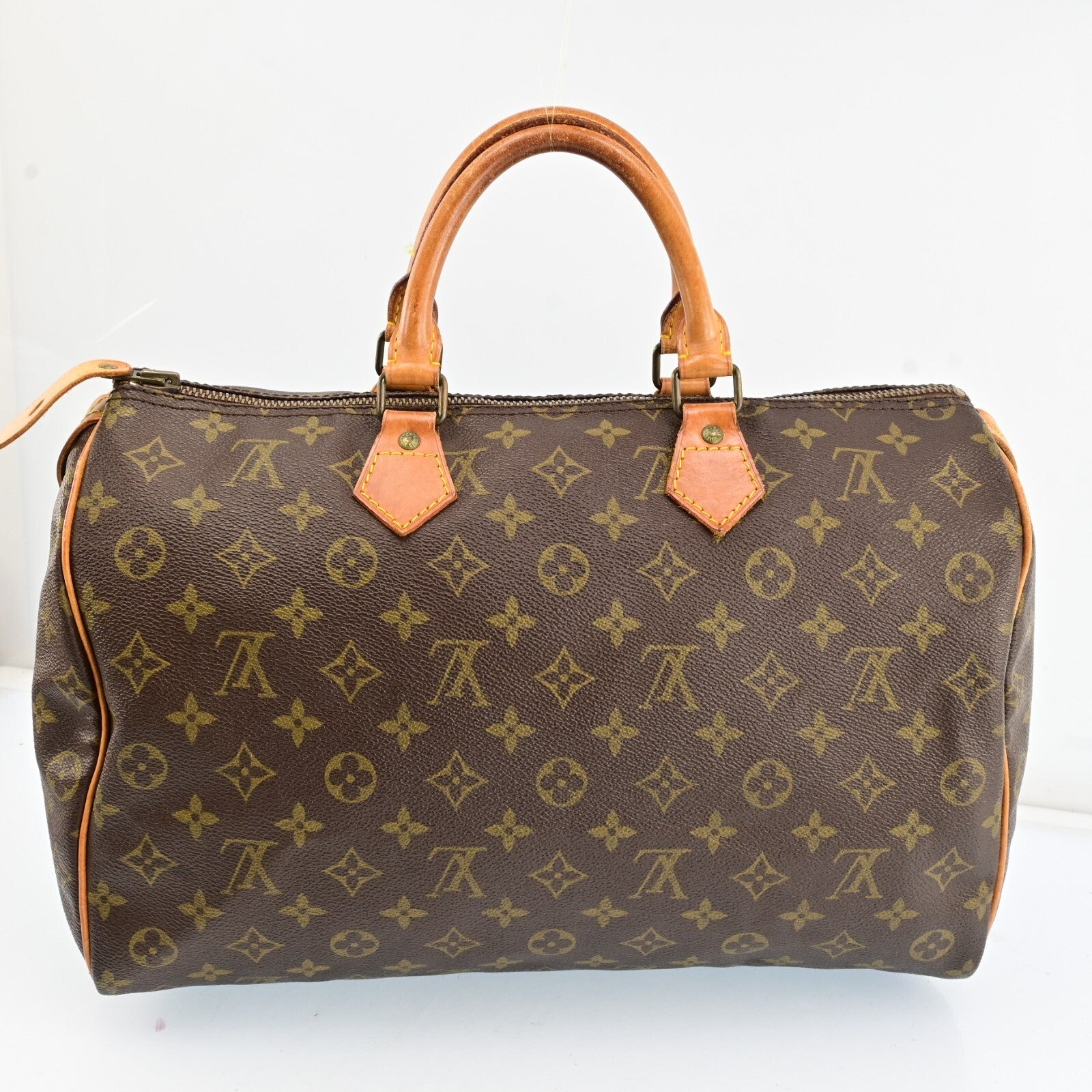 Louis Vuitton Speedy