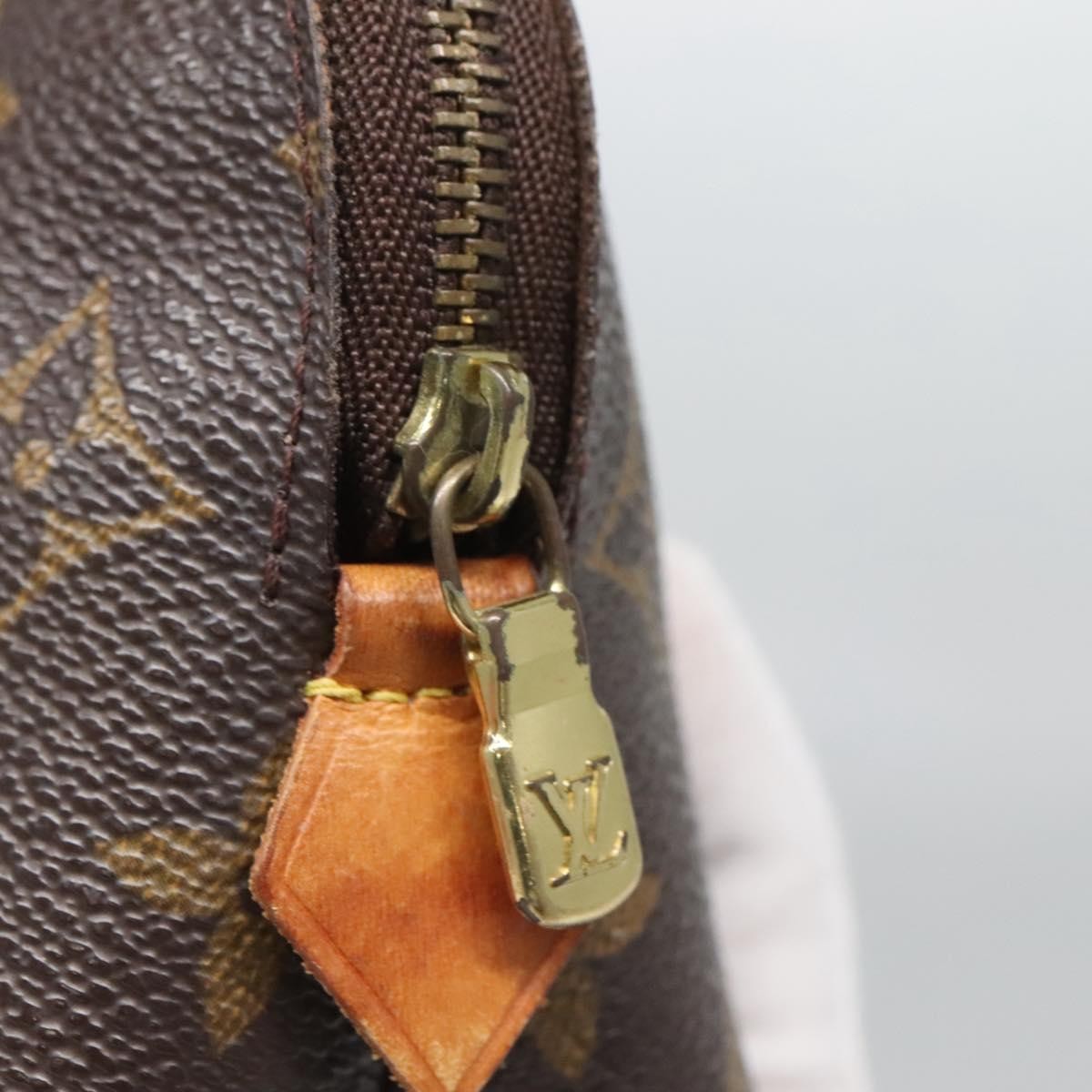 Louis Vuitton Pochette Cosmetic PM – Monogram Canvas