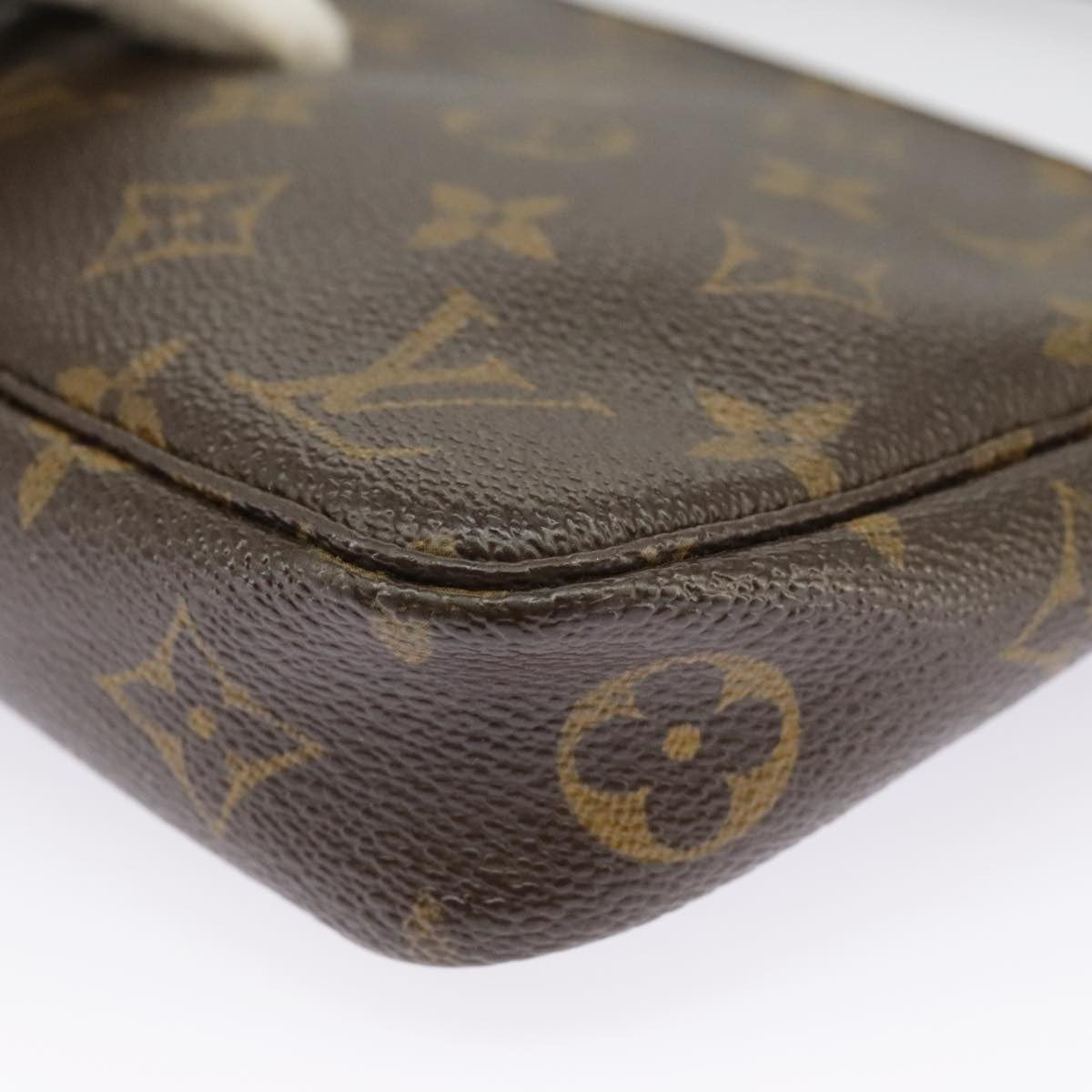 Louis Vuitton Pochette veske i Monogram Canvas mønster