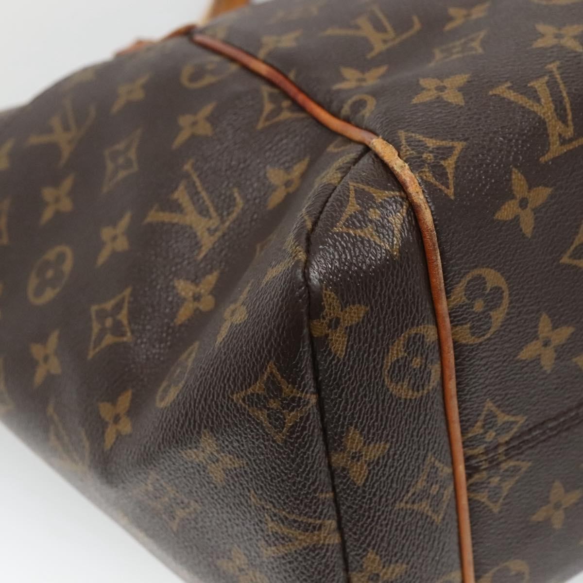 Louis Vuitton Totally MM Tote Bag – Monogram Canvas