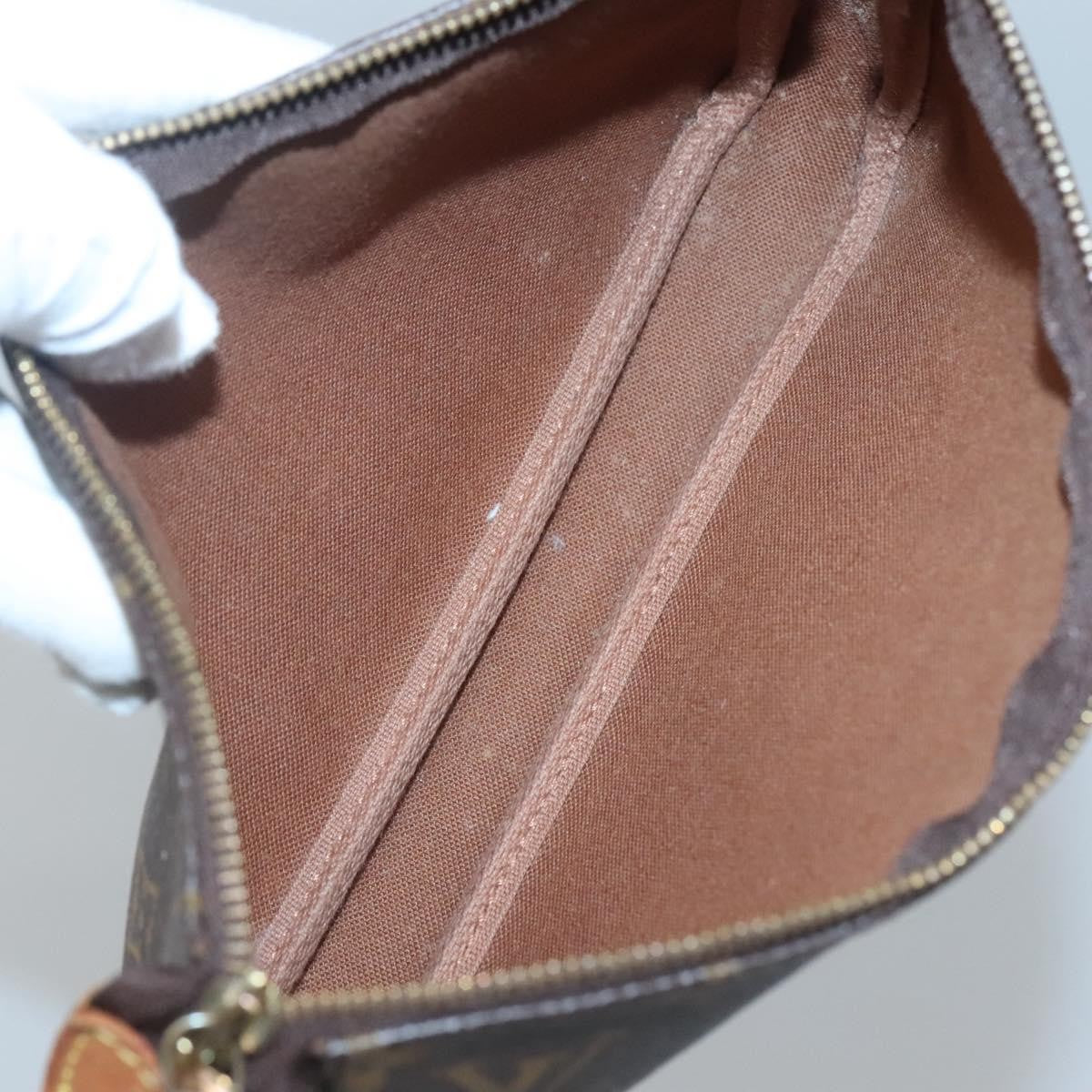 Louis Vuitton Pochette veske i Monogram Canvas mønster