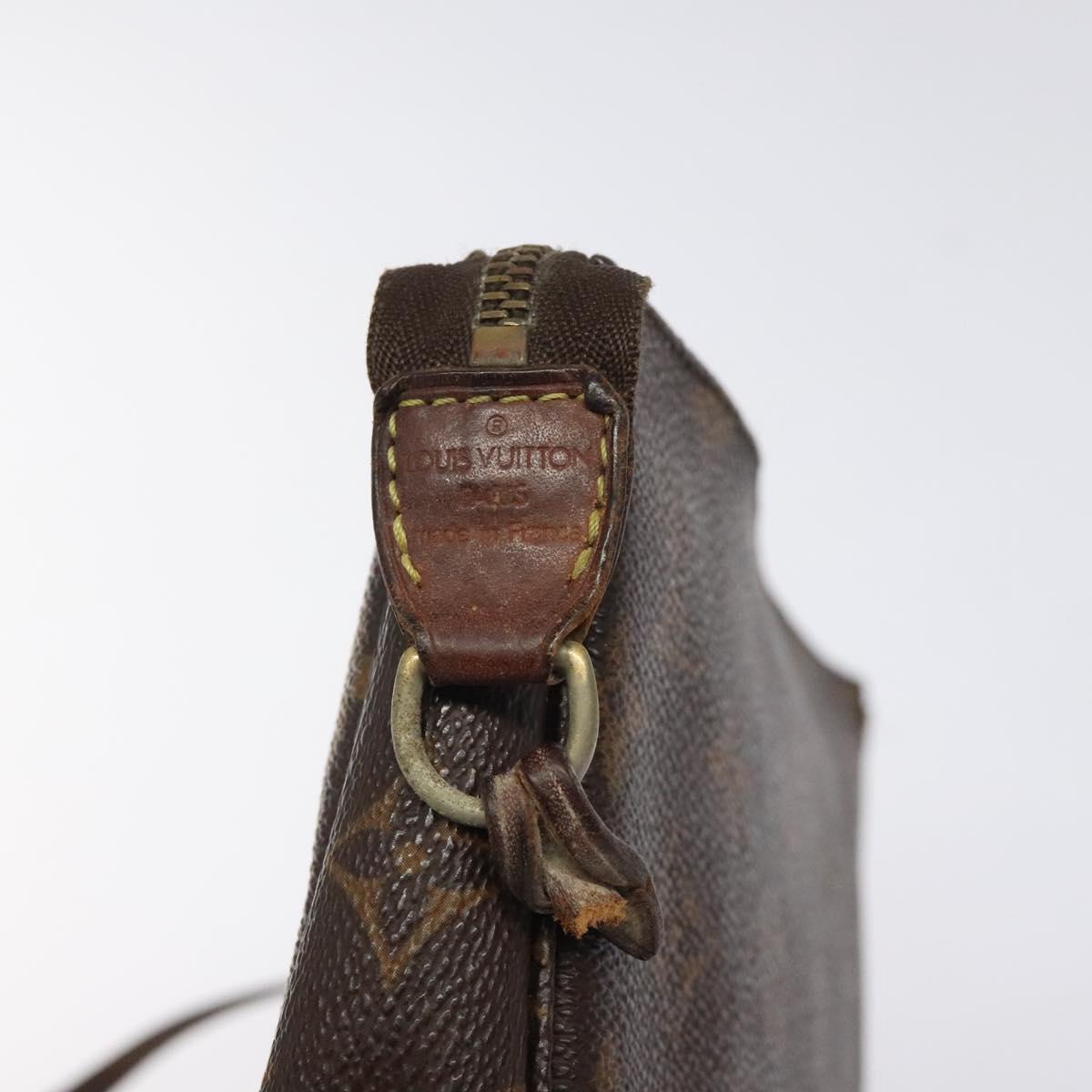 Louis Vuitton Pochette veske i Monogram Canvas mønster