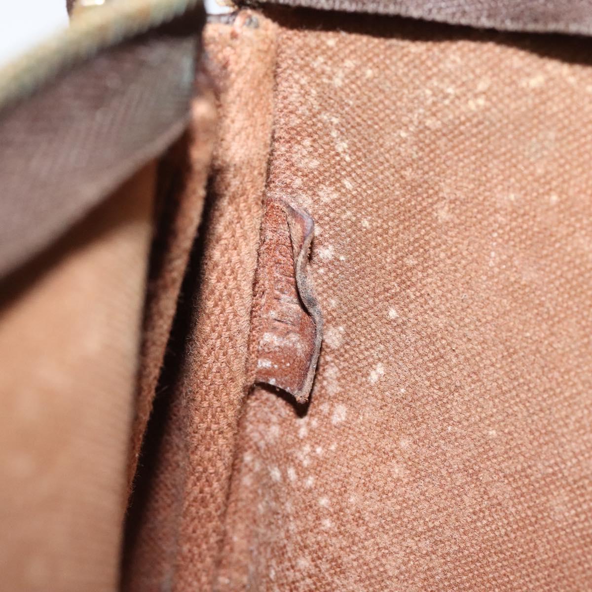 Louis Vuitton Pochette veske i Monogram Canvas mønster