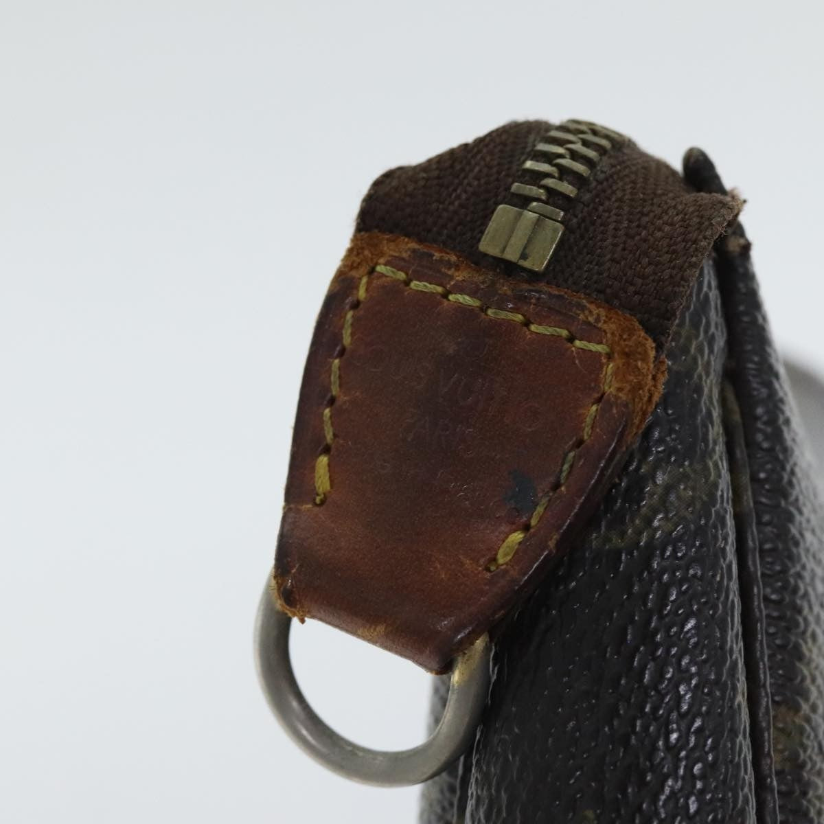 Louis Vuitton Pochette veske i Monogram Canvas mønster