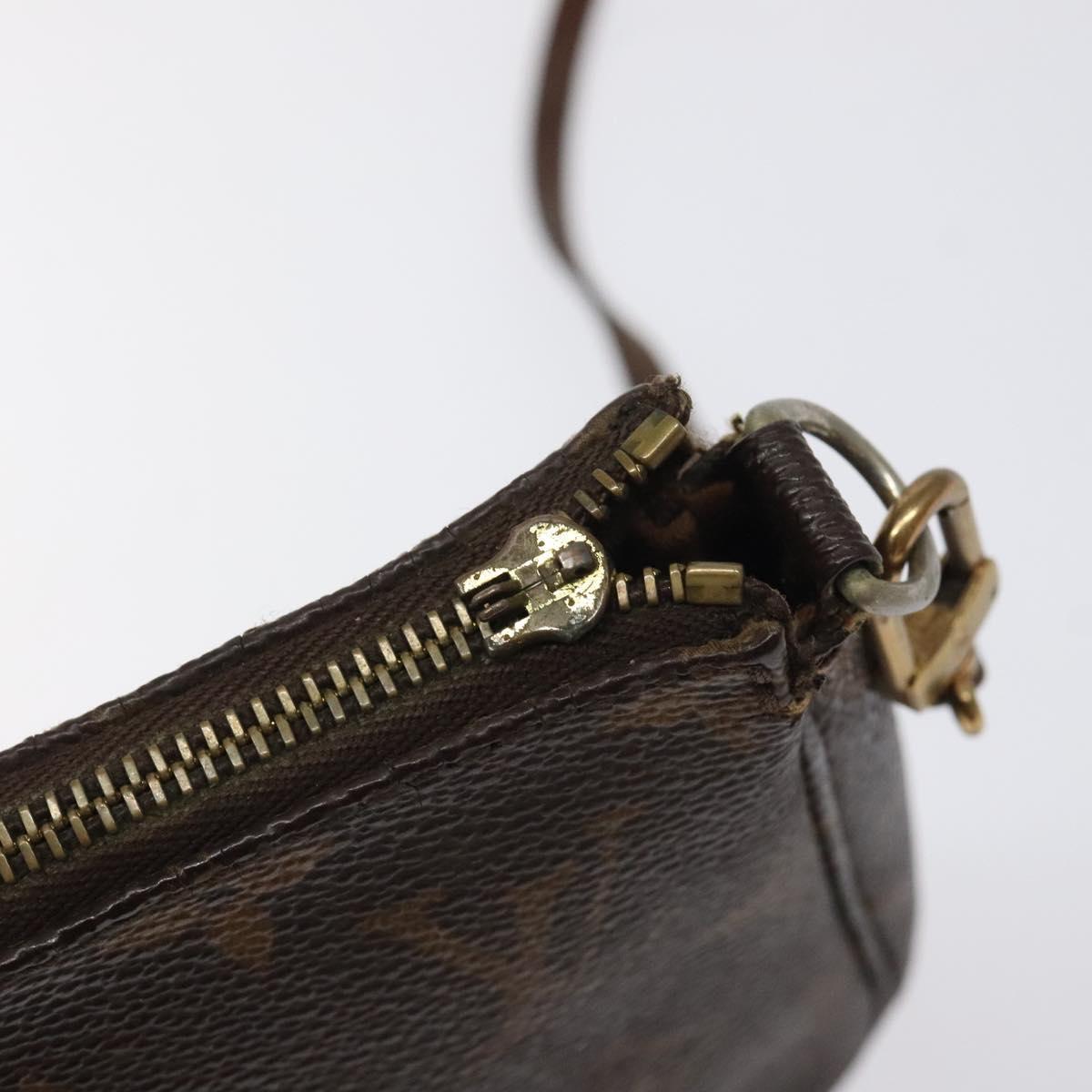 Louis Vuitton Pochette veske i Monogram Canvas mønster