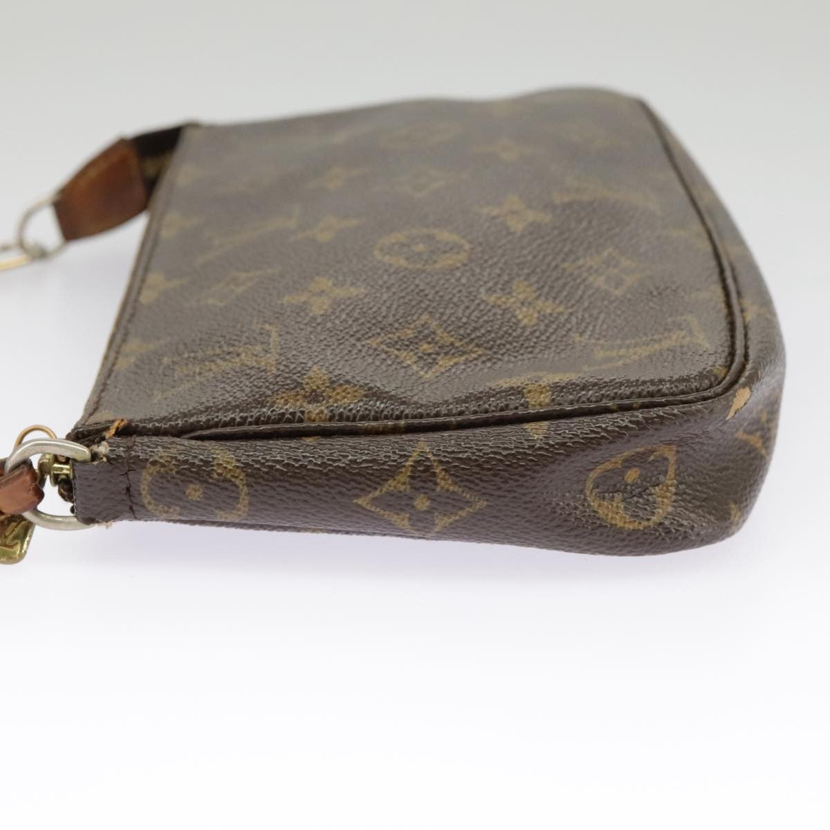 Louis Vuitton Pochette veske i Monogram Canvas mønster
