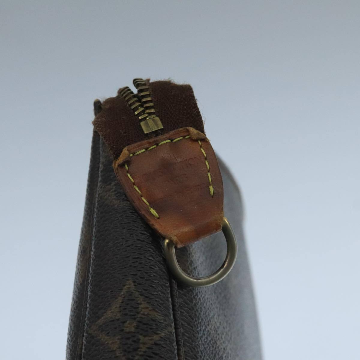 Louis Vuitton Pochette veske i Monogram Canvas mønster
