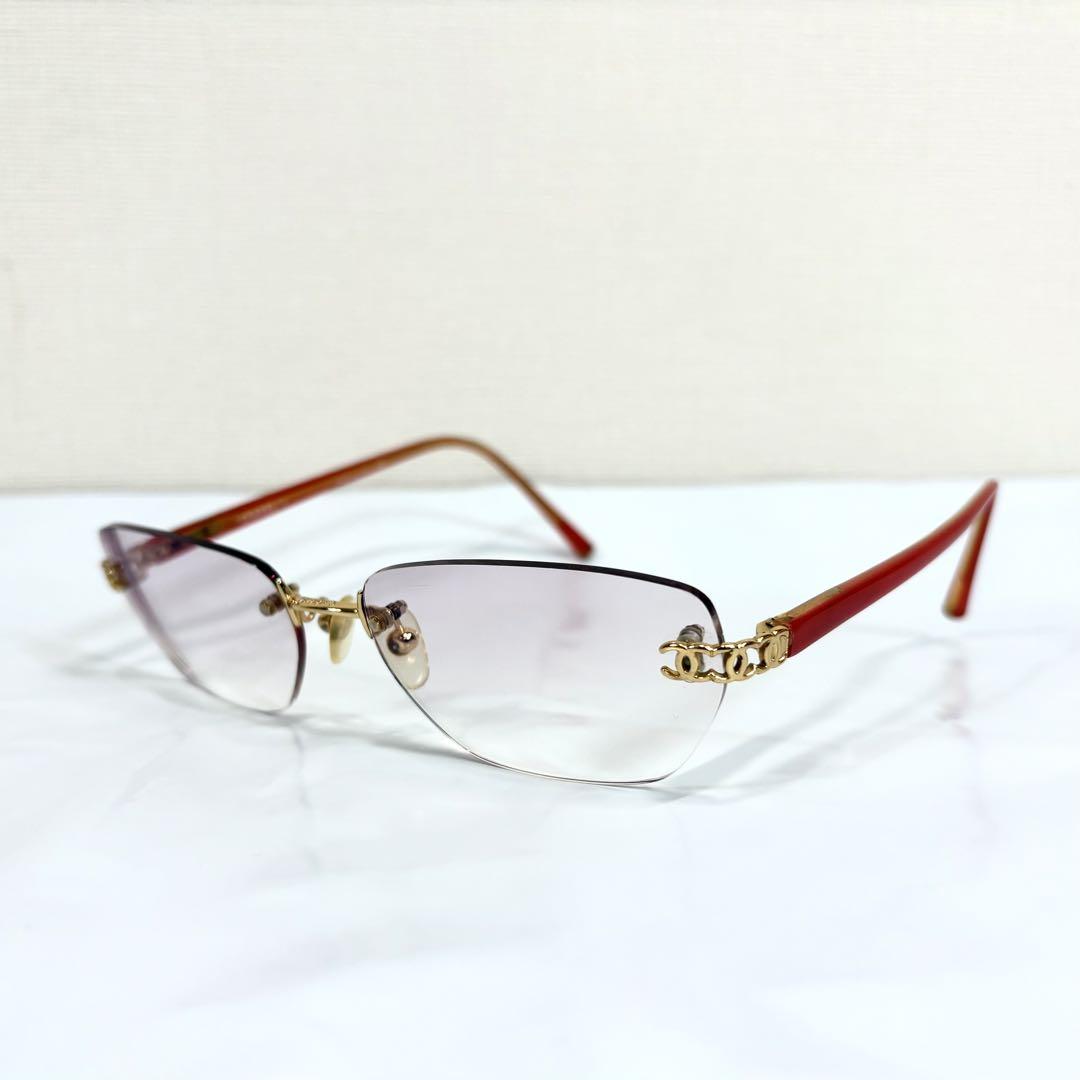 VINTAGE CHANEL SUNGLASSES