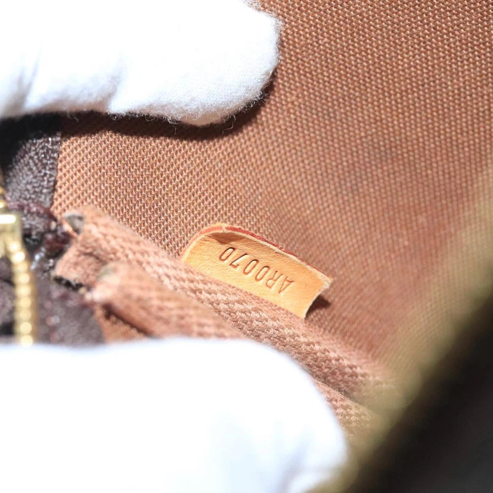 LOUIS VUITTON POCHETTE MONOGRAM CANVAS