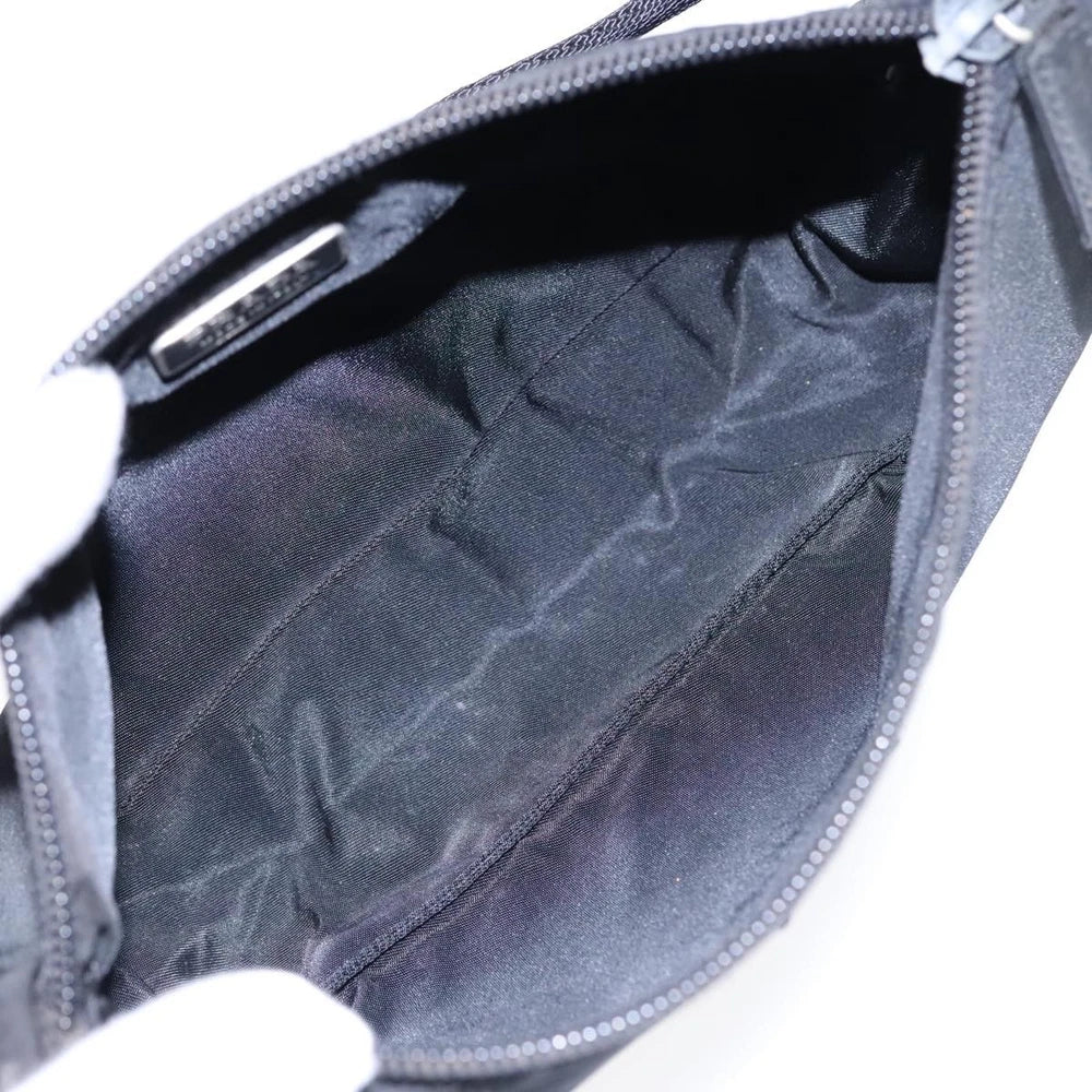 Svart Prada Nylon Veske