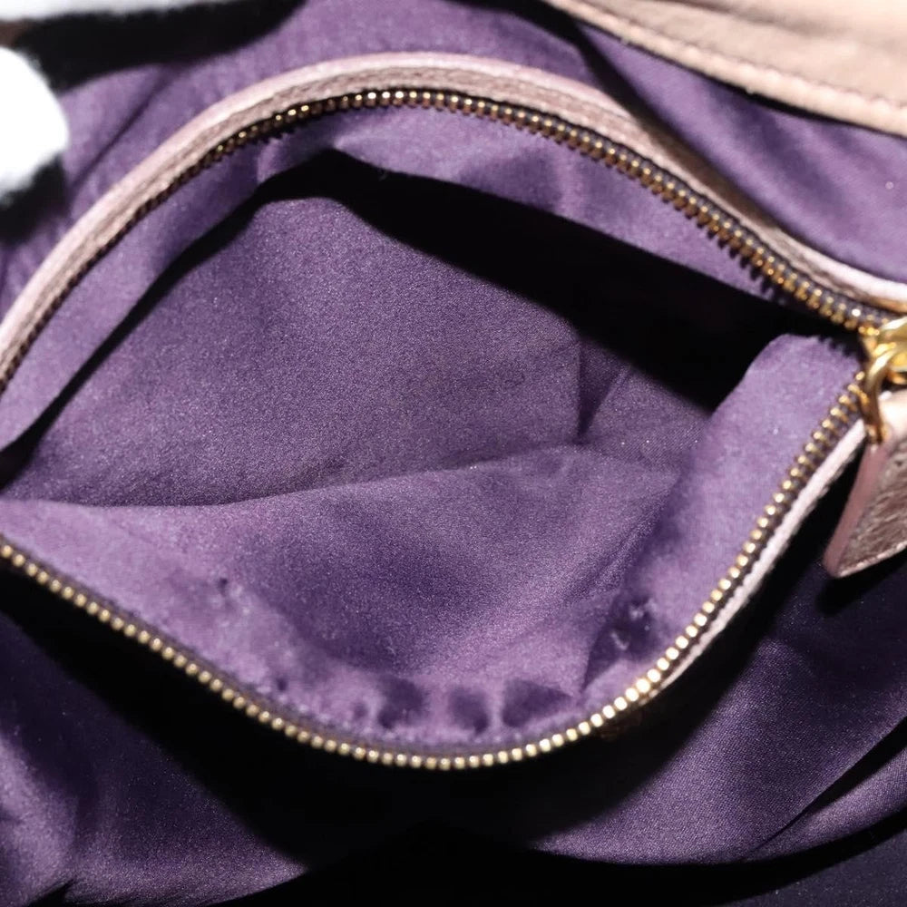 Beige Miu Miu Veske - Med Charm