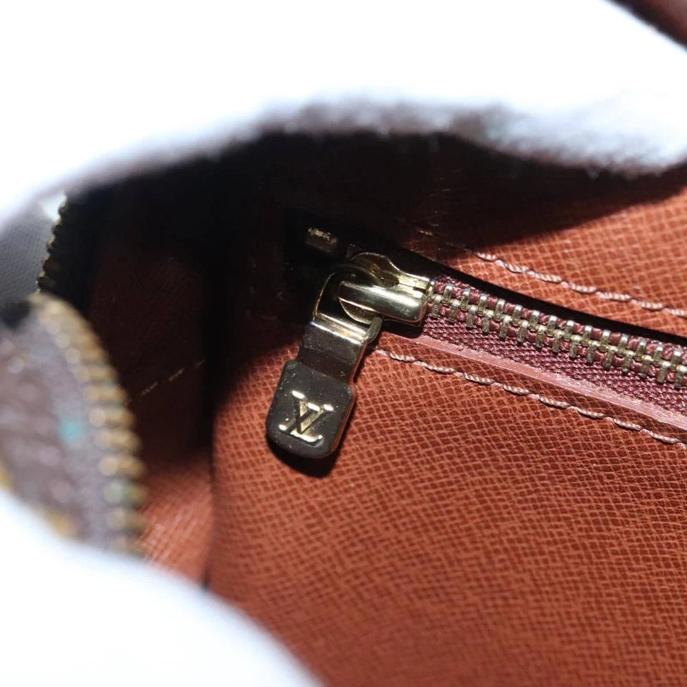 LOUIS VUITTON TROCADERO 27 SHOULDER BAG