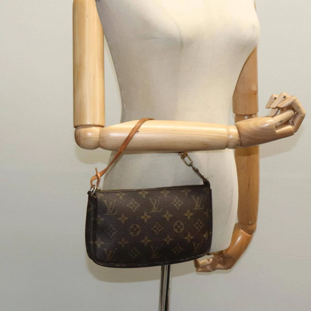 LOUIS VUITTON POCHETTE MONOGRAM CANVAS