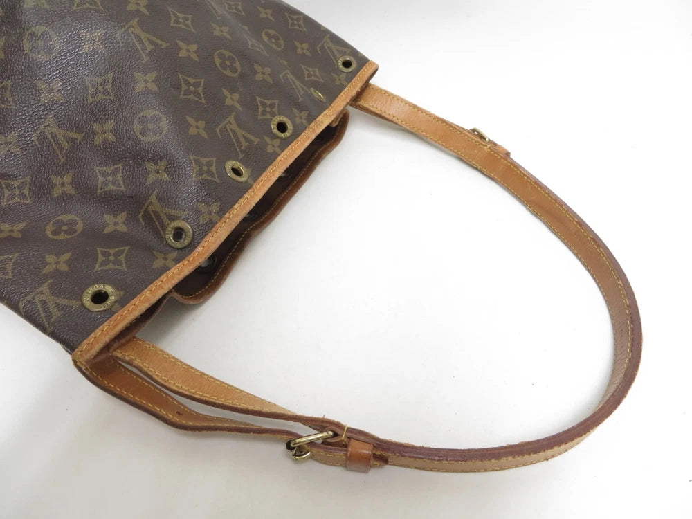 LOUIS VUITTON PETIT NOE BUCKET BAG MONOGRAM CANVAS