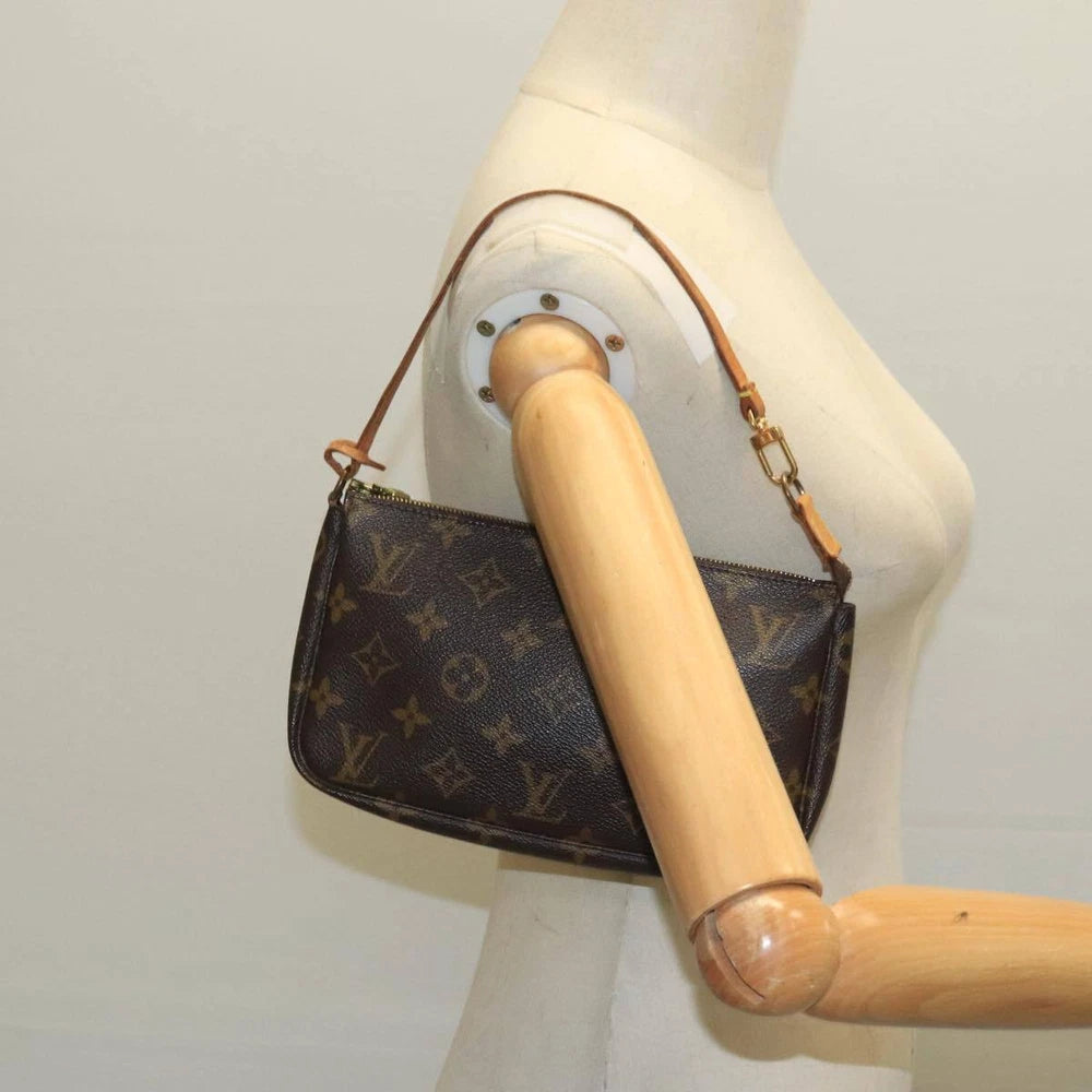LOUIS VUITTON POCHETTE MONOGRAM CANVAS