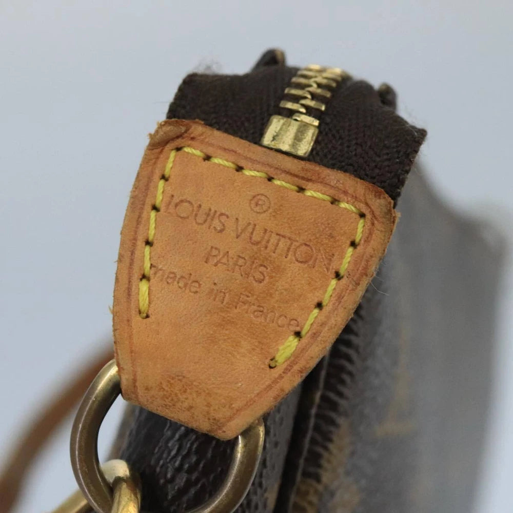 LOUIS VUITTON POCHETTE MONOGRAM CANVAS